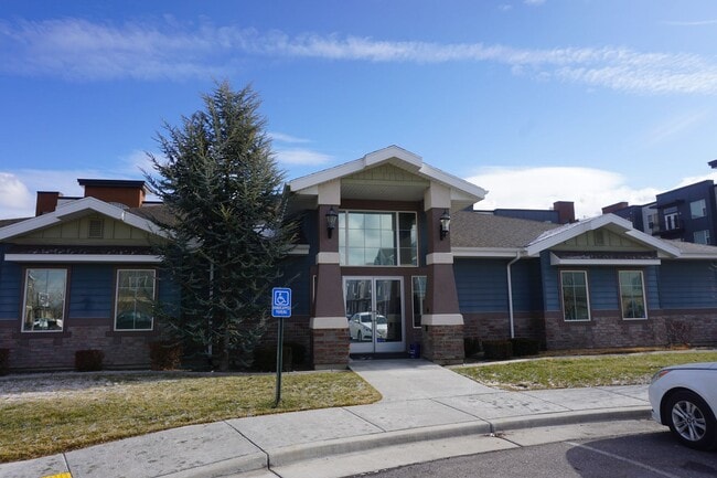 Building Photo - 8264 Resaca Dr