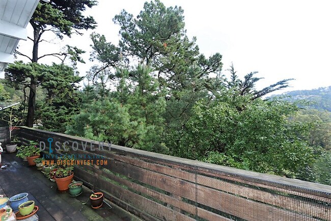 Building Photo - Four Bedroom Montclair Home with Forest Views