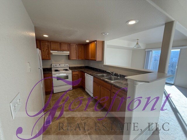 Building Photo - 3150 Quivera River Rd