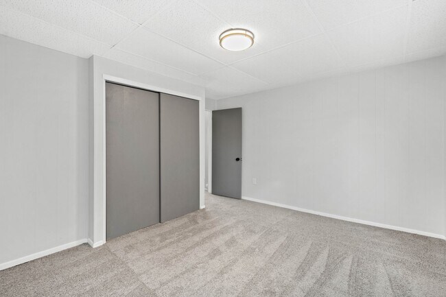 Building Photo - Stunning 3 bedroom home in Mt. Washington available August 1!