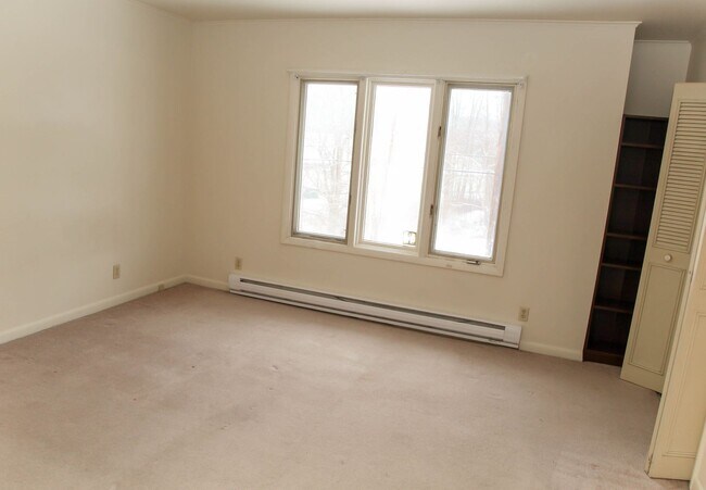 Building Photo - MT311
