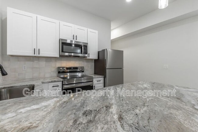 Building Photo - 1124 Garfield St