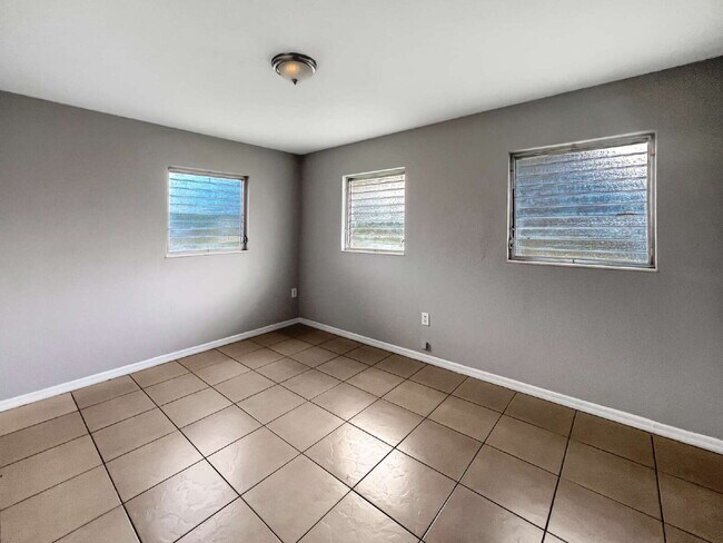 Building Photo - 9861 Orange River Blvd