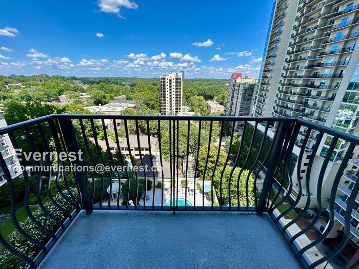 Building Photo - 195 14th St NE