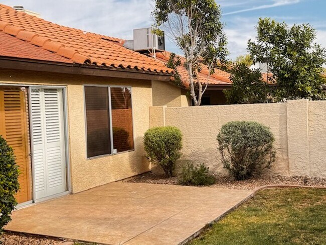 Building Photo - 2+ Mesa Rental