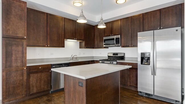 Building Photo - 3229 S Halsted St