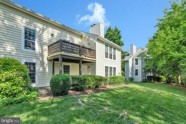 Building Photo - 10070 Oakton Terrace Rd