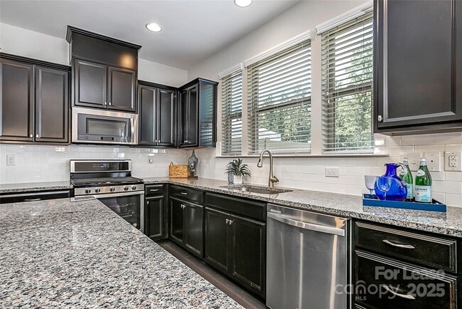 Building Photo - 9449 Glenburn Ln
