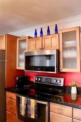 Building Photo - 6801 Indian Creek Dr