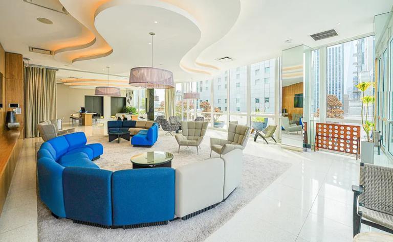 Building Photo - 180 John St