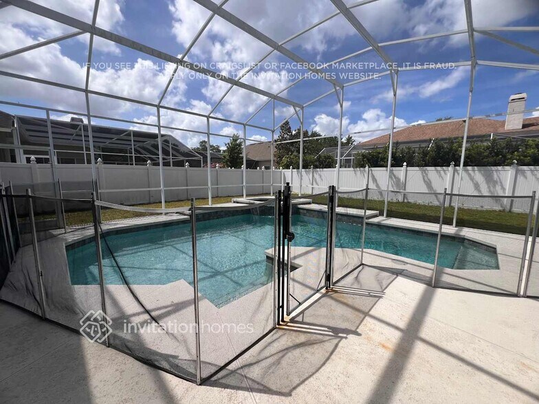 Building Photo - 8119 Belshire Dr