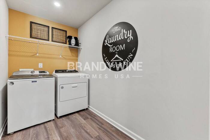 Building Photo - 2421 Appalachian Trl Dr