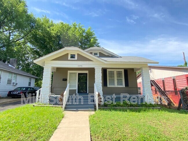 Primary Photo - 1495 Netherwood (Glenview)