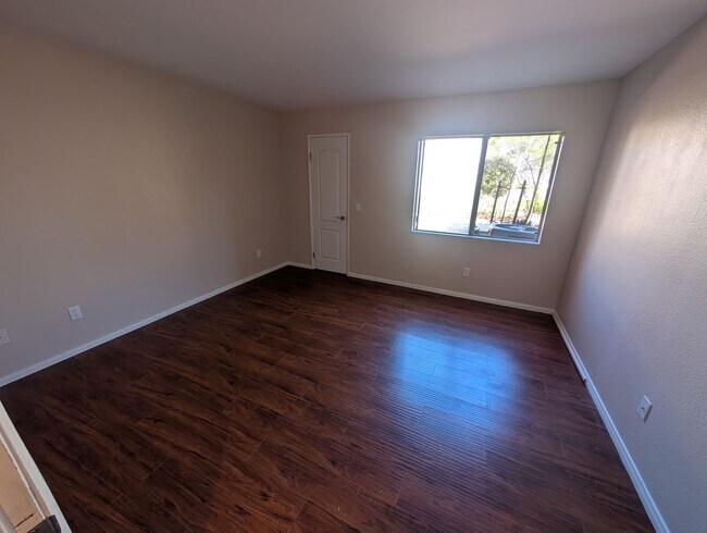 Building Photo - Upgraded UTC Condo in Quiet, Serene Setting