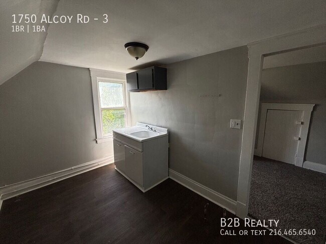 Building Photo - 1750 Alcoy Rd