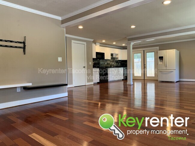 Building Photo - 1355 E 44th St