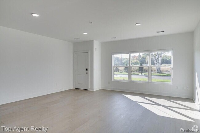 Building Photo - 31733 Gabby Ct