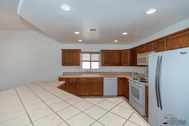 Building Photo - 11626 S Dorothy Dr