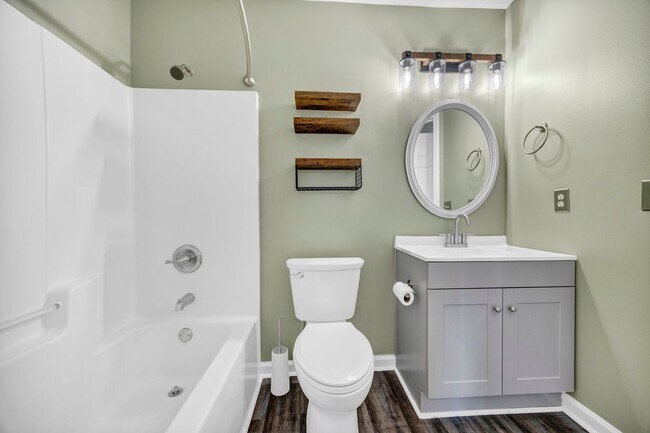 Building Photo - BEAUTIFULLY RENOVATED TWO BEDROOM IN CHAPIN
