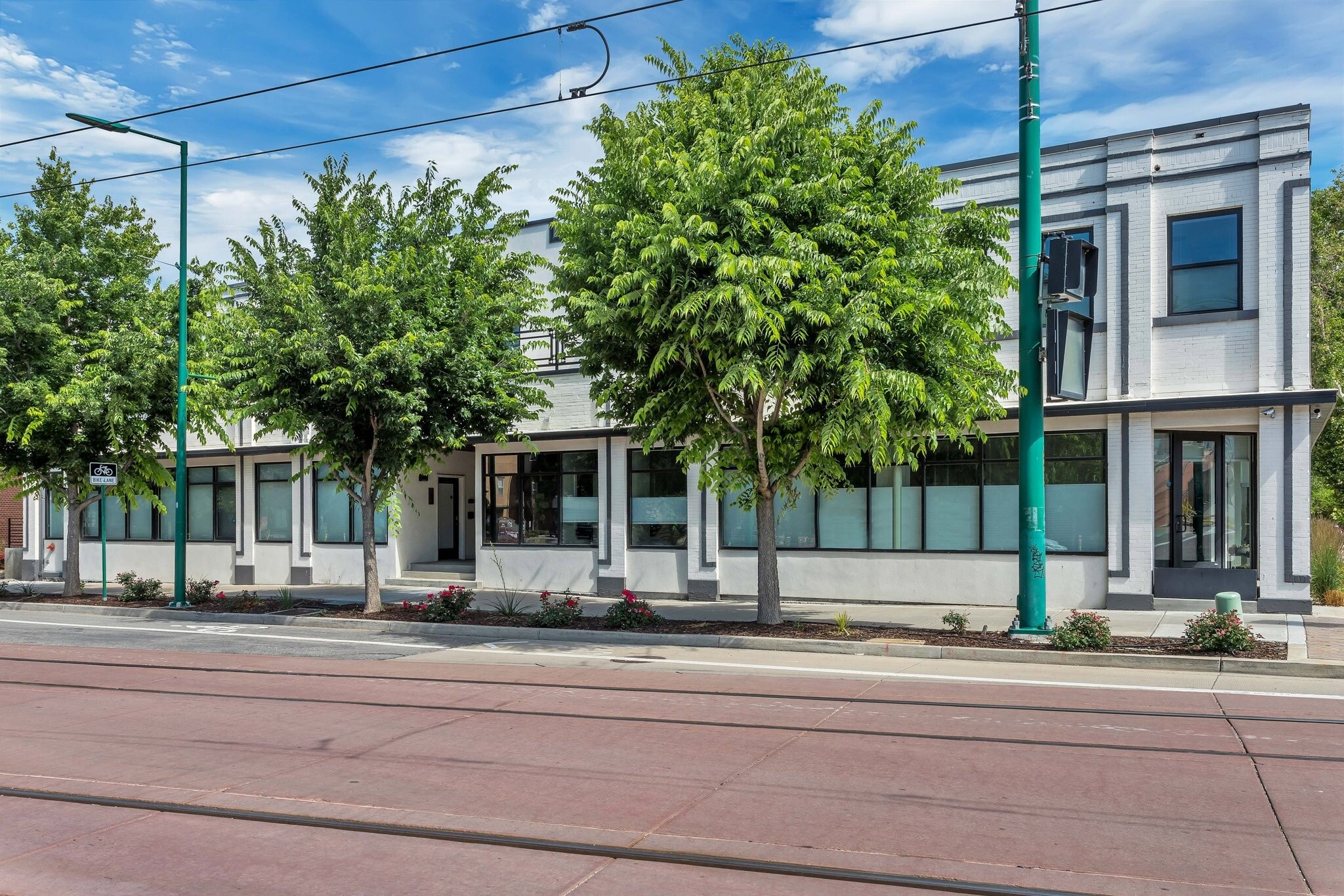 Building Photo - 606 W North Temple St