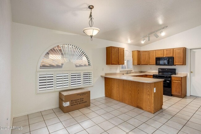 Building Photo - AVAILABLE NOW IN GREAT AVONDALE LOCATION!!!