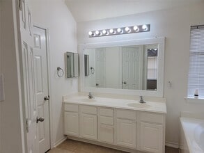 Building Photo - 12242 Noco Dr