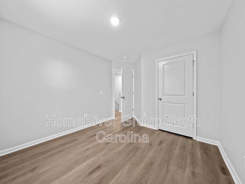 Building Photo - 119 Brookview Ct