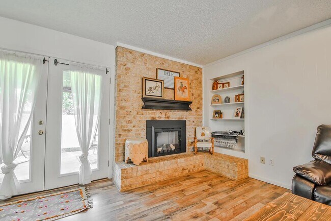 Building Photo - 5708 3rd St