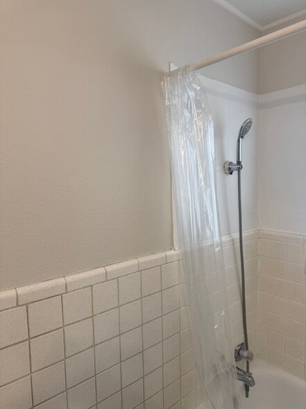 Building Photo - 219 Mitchell St