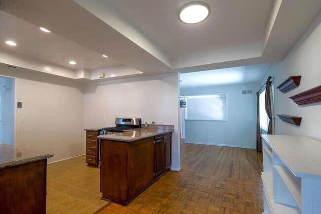 Building Photo - 279 Starlight Crest Dr