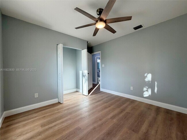 Building Photo - 16521 NW 18th Ct