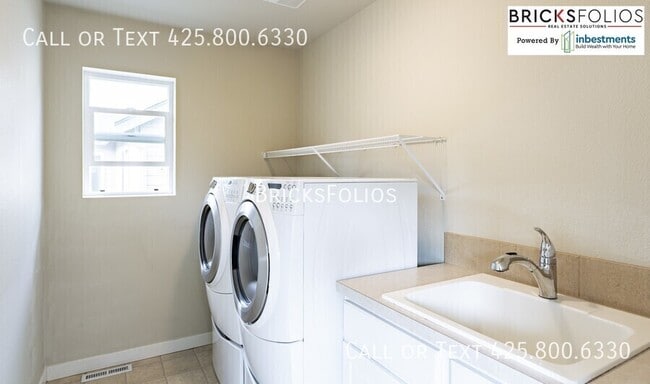 Building Photo - 10251 Eastridge Dr NE
