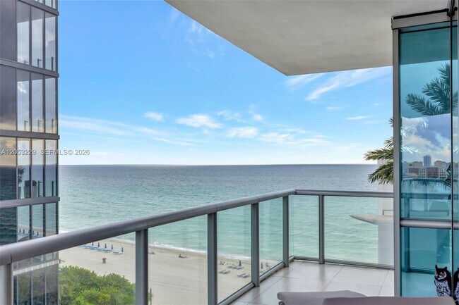 Building Photo - 17121 Collins Ave