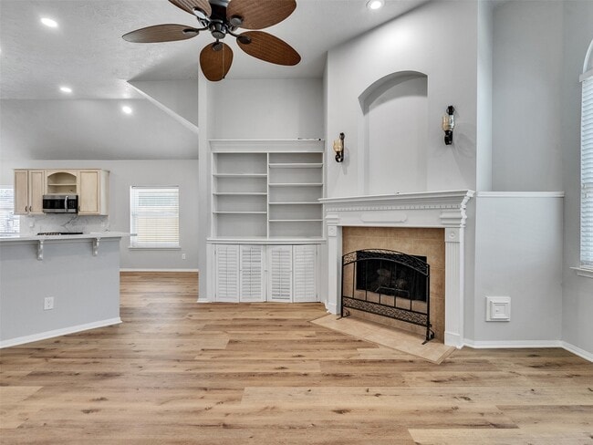 Building Photo - 30018 Bashaw Dr