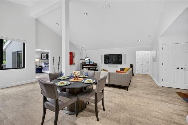 Building Photo - 2801 DC Country Club Boulevard