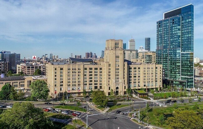 Building Photo - 188 Brookline Ave