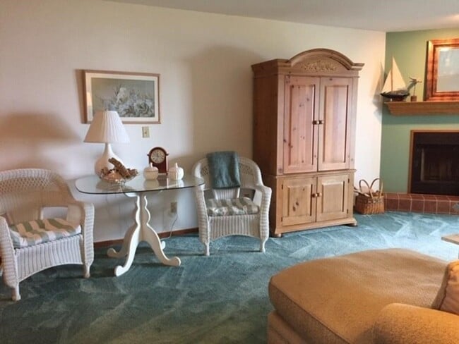 Building Photo - 3304 Baer Beach Rd