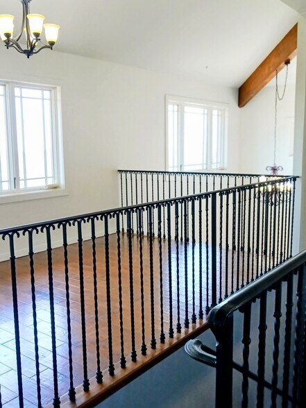 Building Photo - 1572 Silverwood Dr