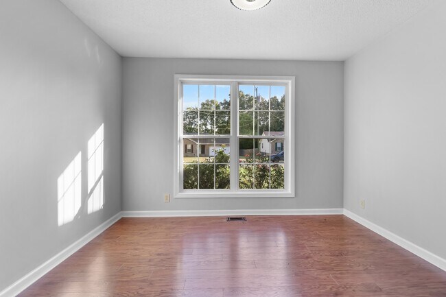 Building Photo - 609 Corinth Ct