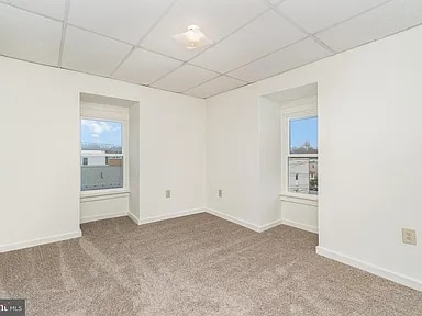 Building Photo - 323 Market St