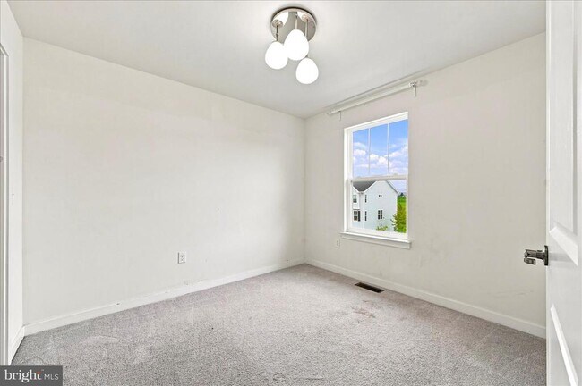 Building Photo - 1911 Boulder Dr