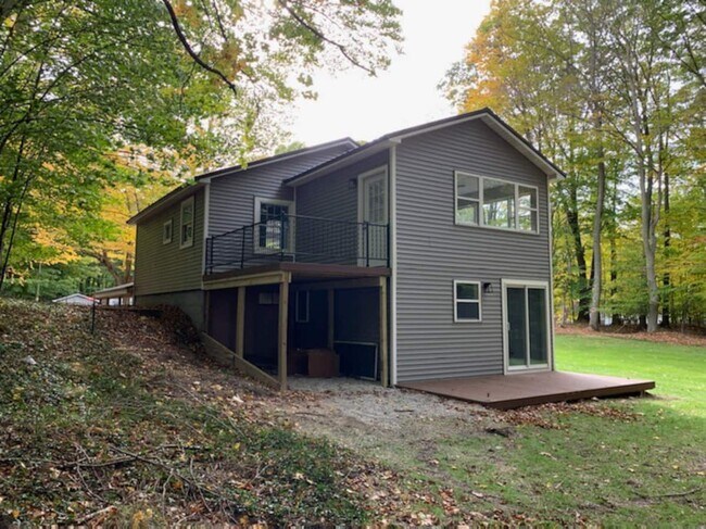 Back of House - 5804 Barnhart Rd