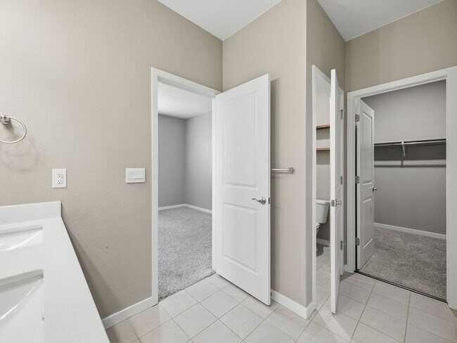 Building Photo - Gorgeous 4-Bed 2-Bath home Fort Collins, CO!