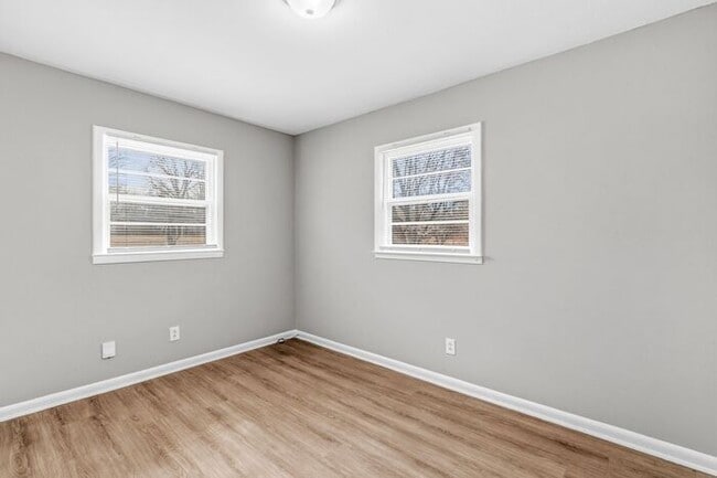 Building Photo - 4652 S Holden Rd