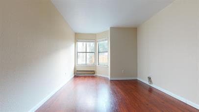 Building Photo - Beautiful 1 Bedroom 1 Bathroom in Pac Heig...