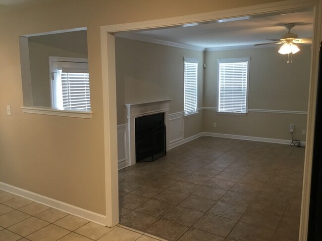 Building Photo - 5622 Falls Ridge Ln