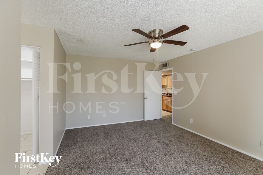 Building Photo - 1170 W Nopal Pl