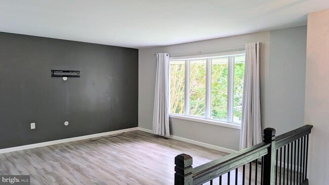 Building Photo - 922 Petinot Pl