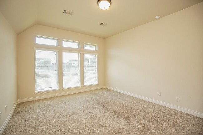 Building Photo - 1215 Watercrest Park Ln