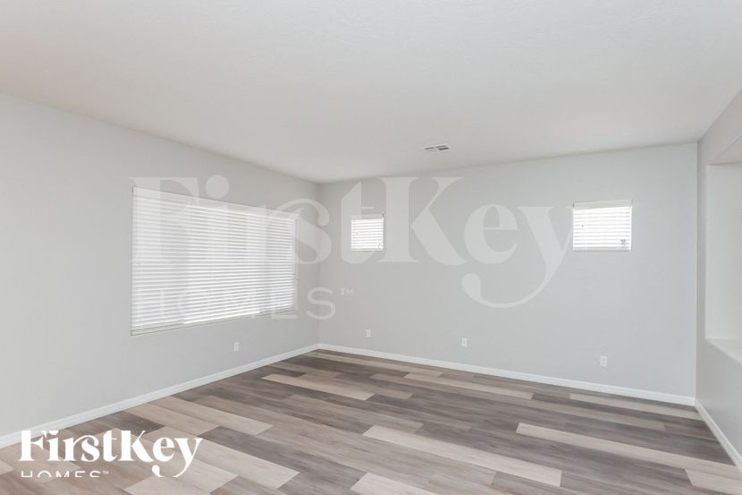 Building Photo - 5595 Criollo Dr